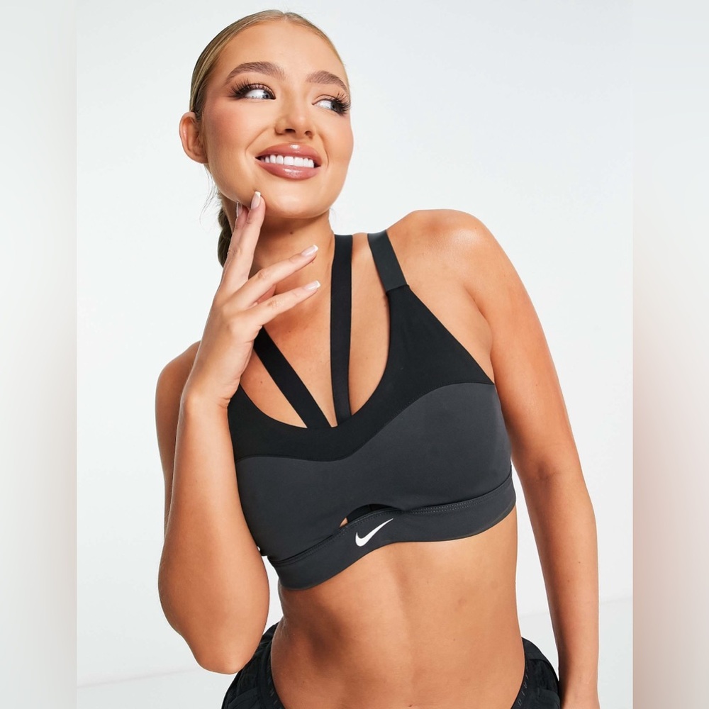 Nike Indy Strappy Sports Bra